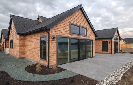 Gallery_0000s_0001_2213_skyline_way-12 Modern wooden house with large glass doors