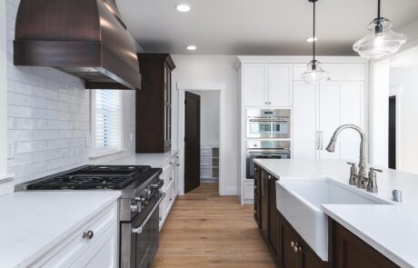 Gallery_0000s_0011_2217_skyline_way-31 Modern kitchen with white cabinets and appliances